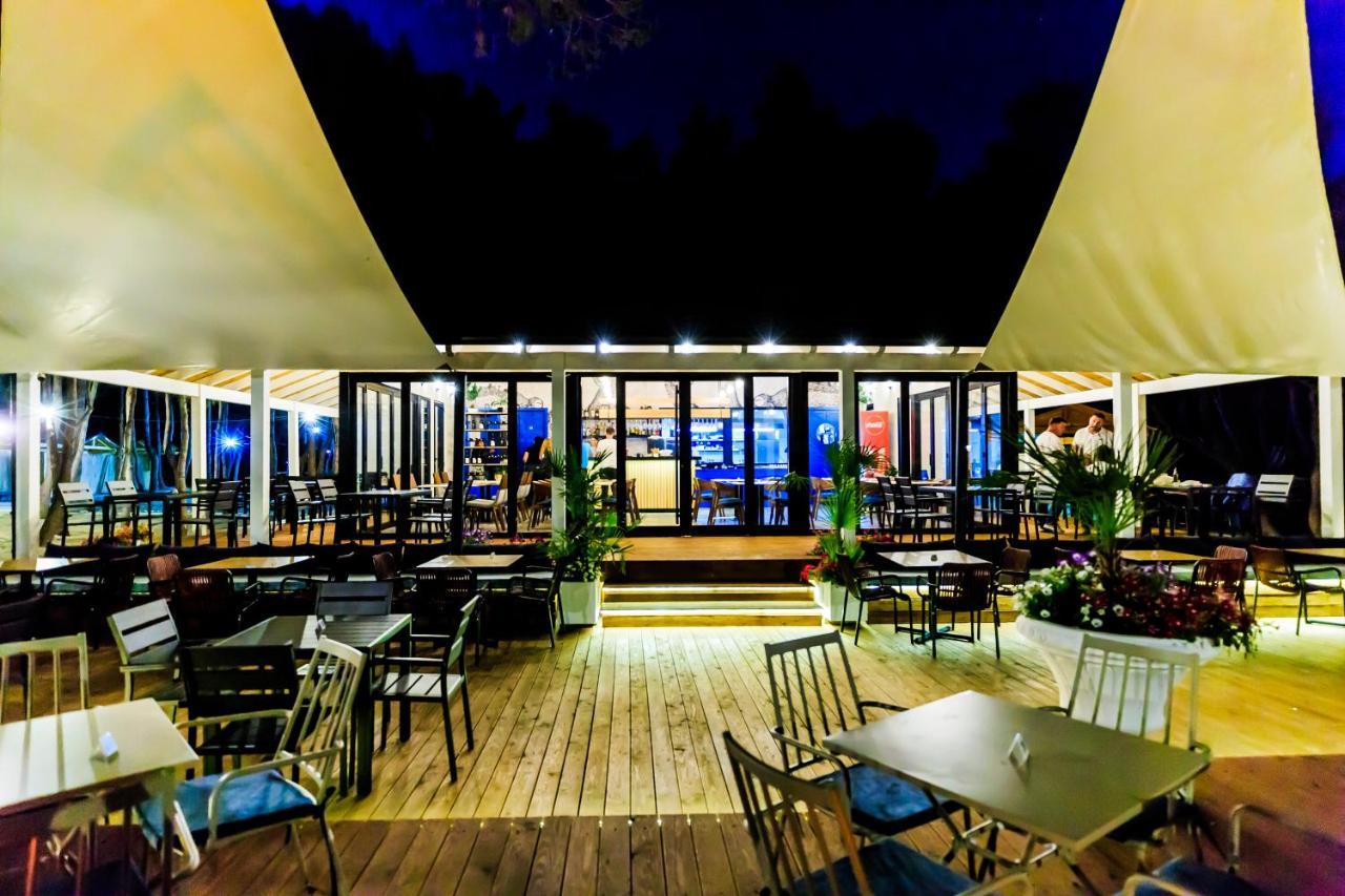Ecuador Resort Zvernec Экстерьер фото