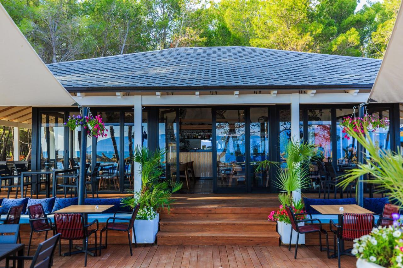 Ecuador Resort Zvernec Экстерьер фото