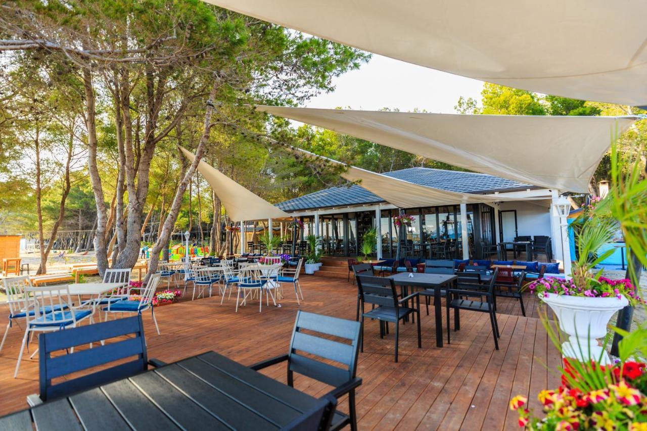 Ecuador Resort Zvernec Экстерьер фото